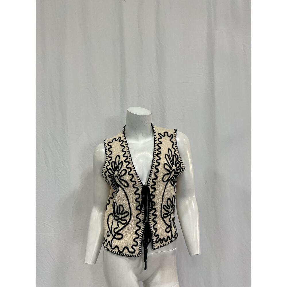 Line & Dot 'Maris' Beige Polyester Vest Size M - Picture 2 of 5